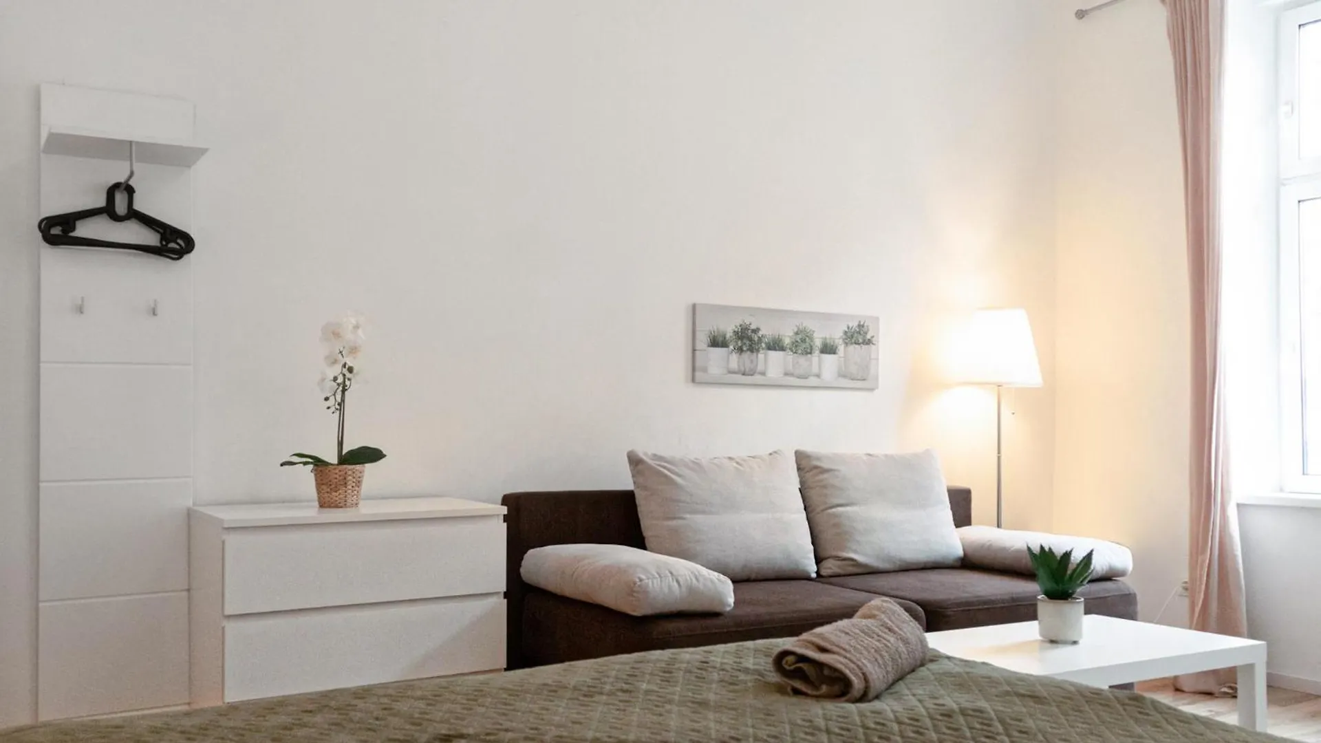 Charming 2Br Apartment In The Heart Of Wenen